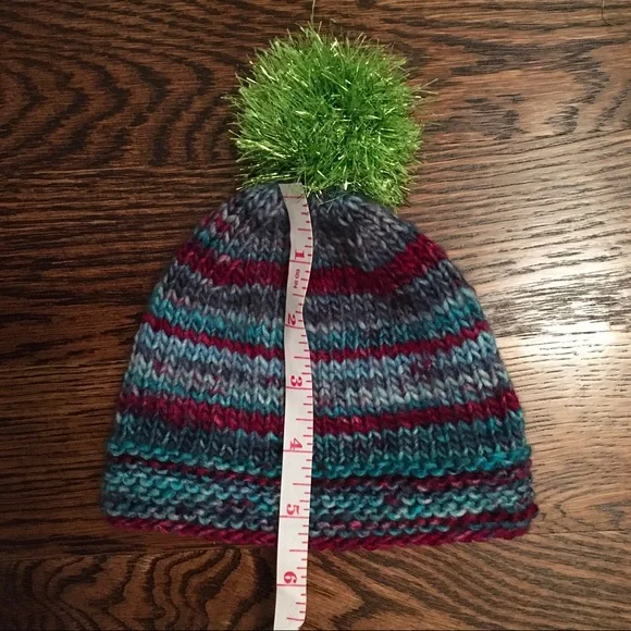 Hand Knitted Baby / Toddler Hat - Picture 6 of 6